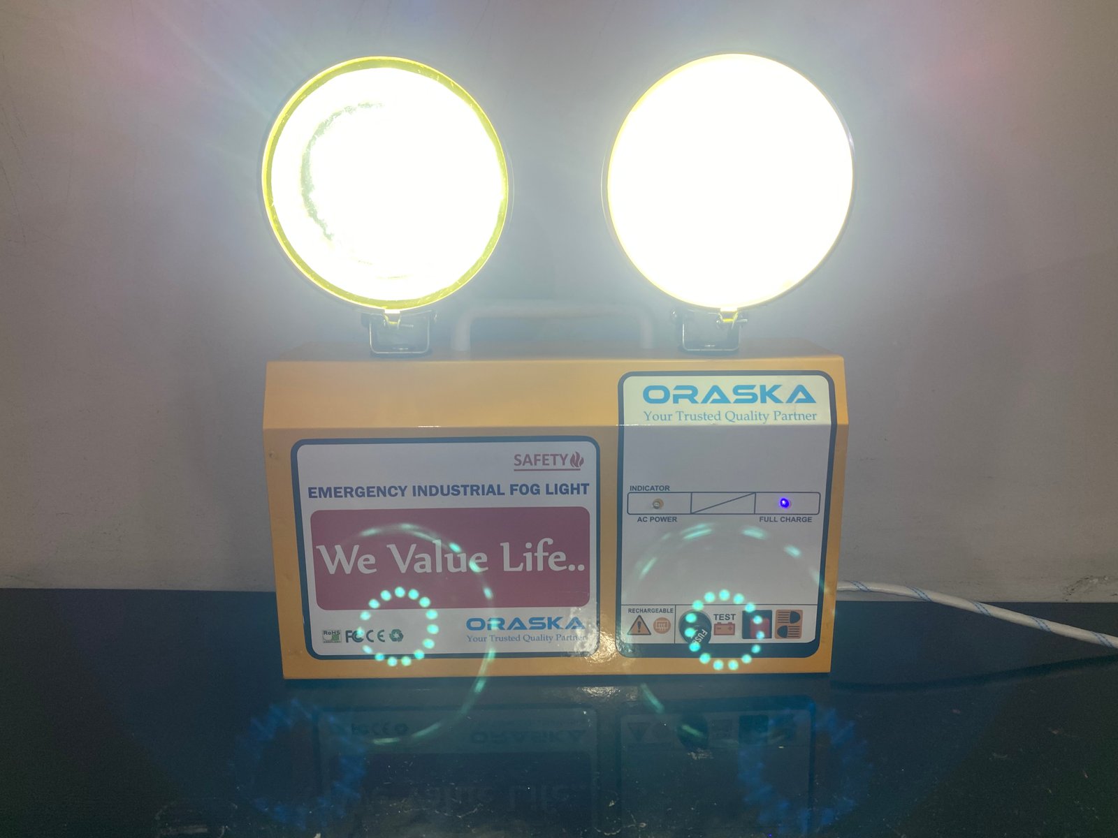 img/emergency-light-yellow-led-fog-resistant-power-cut-light-for-garments-hotel_Fog_Light_Price_Bangladesh_China_Fog_Light_Worlds_Best_Fog_Light_6876d9af8fdad.JPG